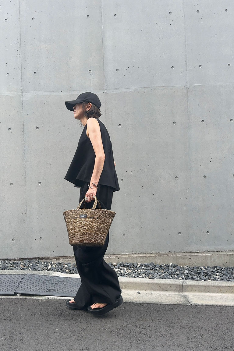 チャーミングなサマーブラック  2