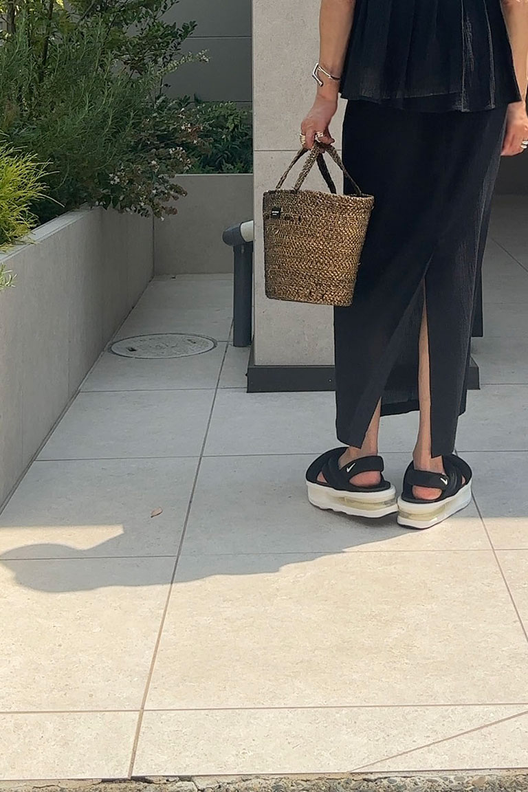 大人ガーリーなモノトーン5