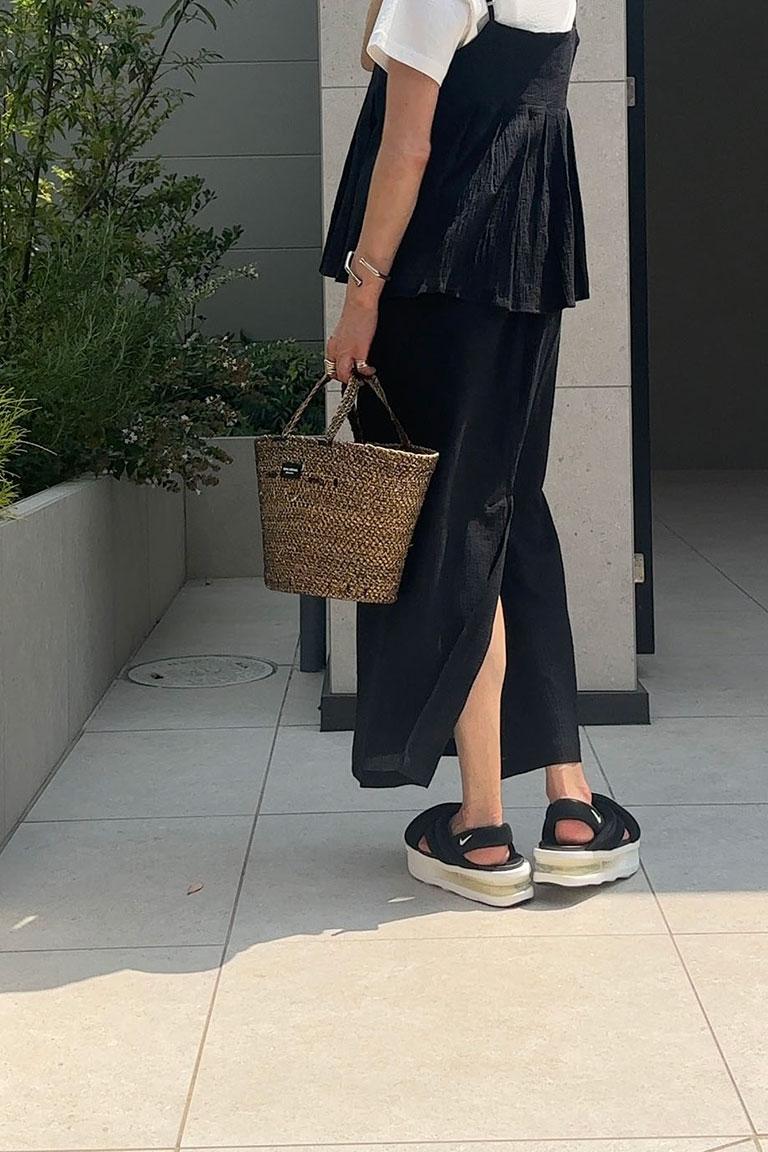 大人ガーリーなモノトーン7