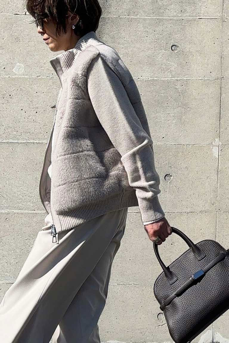 アイボリーに染まる4