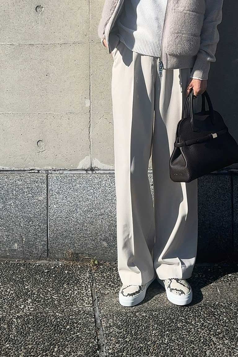 アイボリーに染まる7