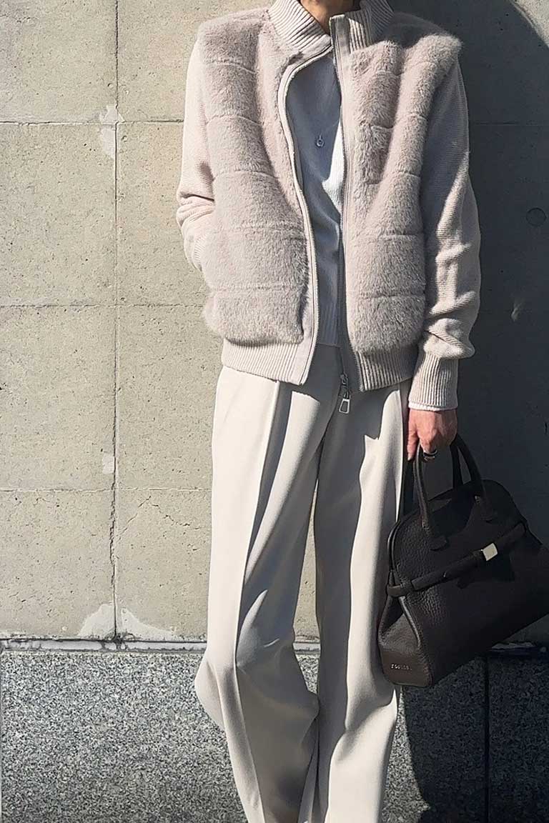 アイボリーに染まる8