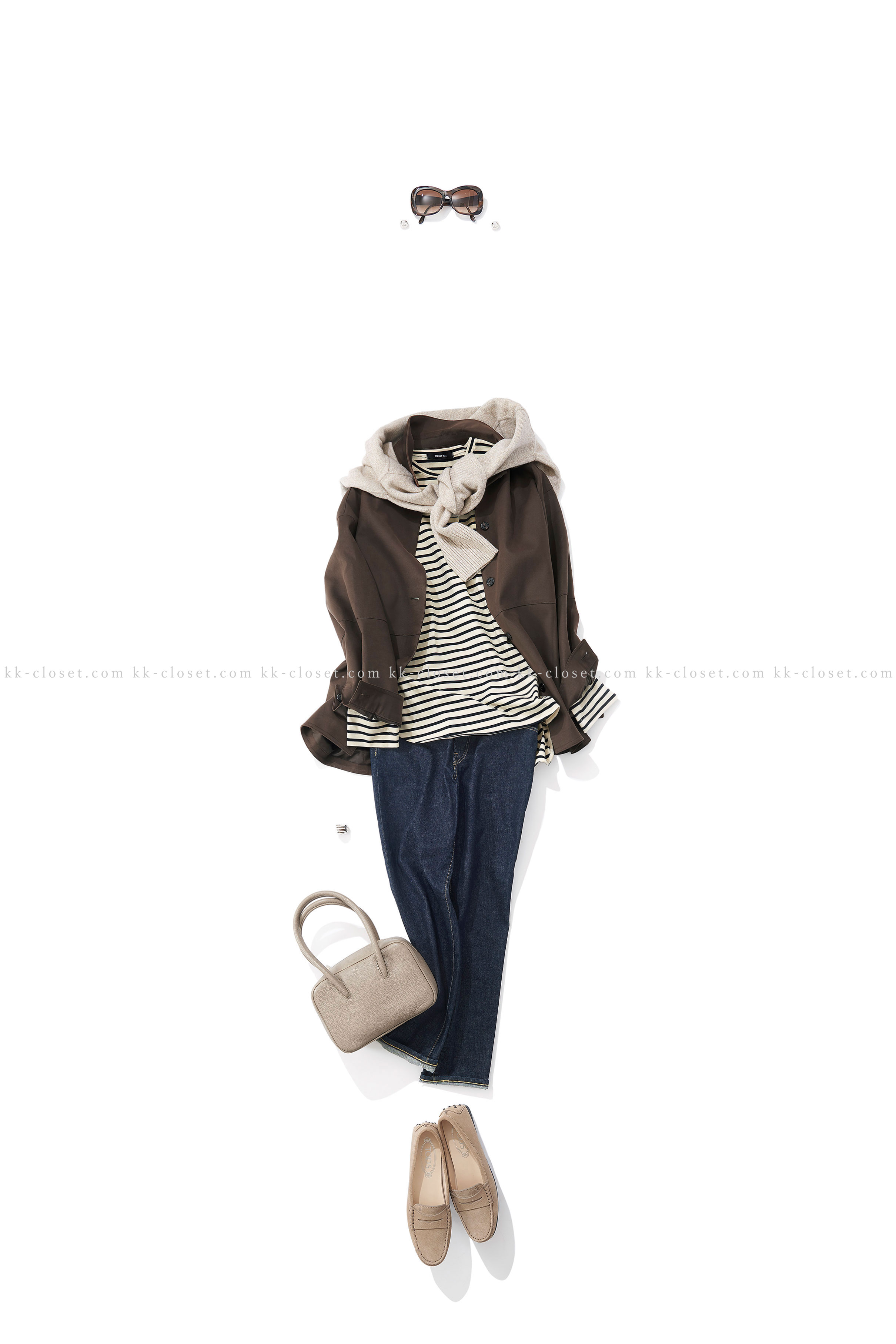 ベーシックカラーで春ムード