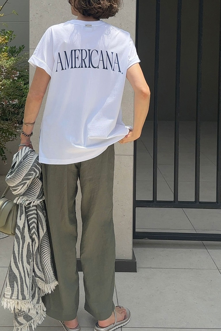 シンプル以上の、白Ｔ&カーキパンツ7
