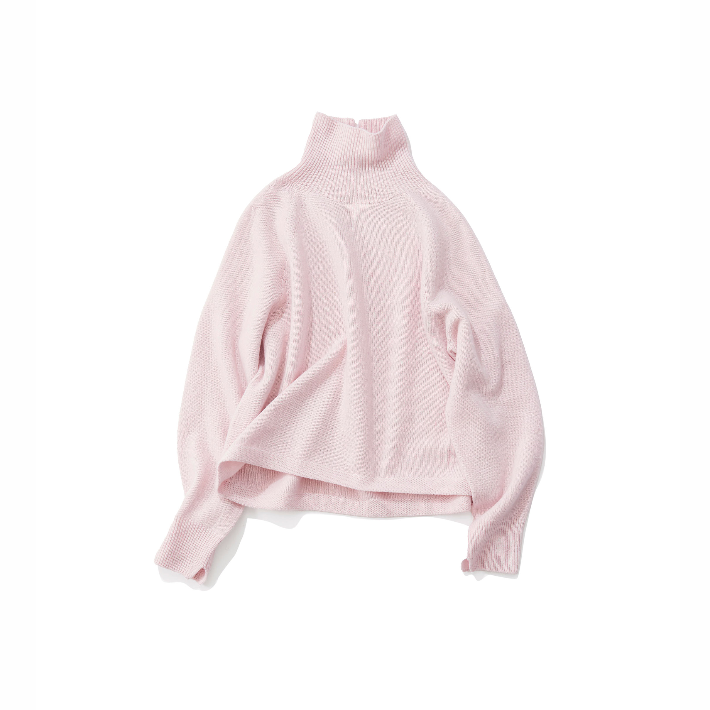 上品なシェルピンクのニット