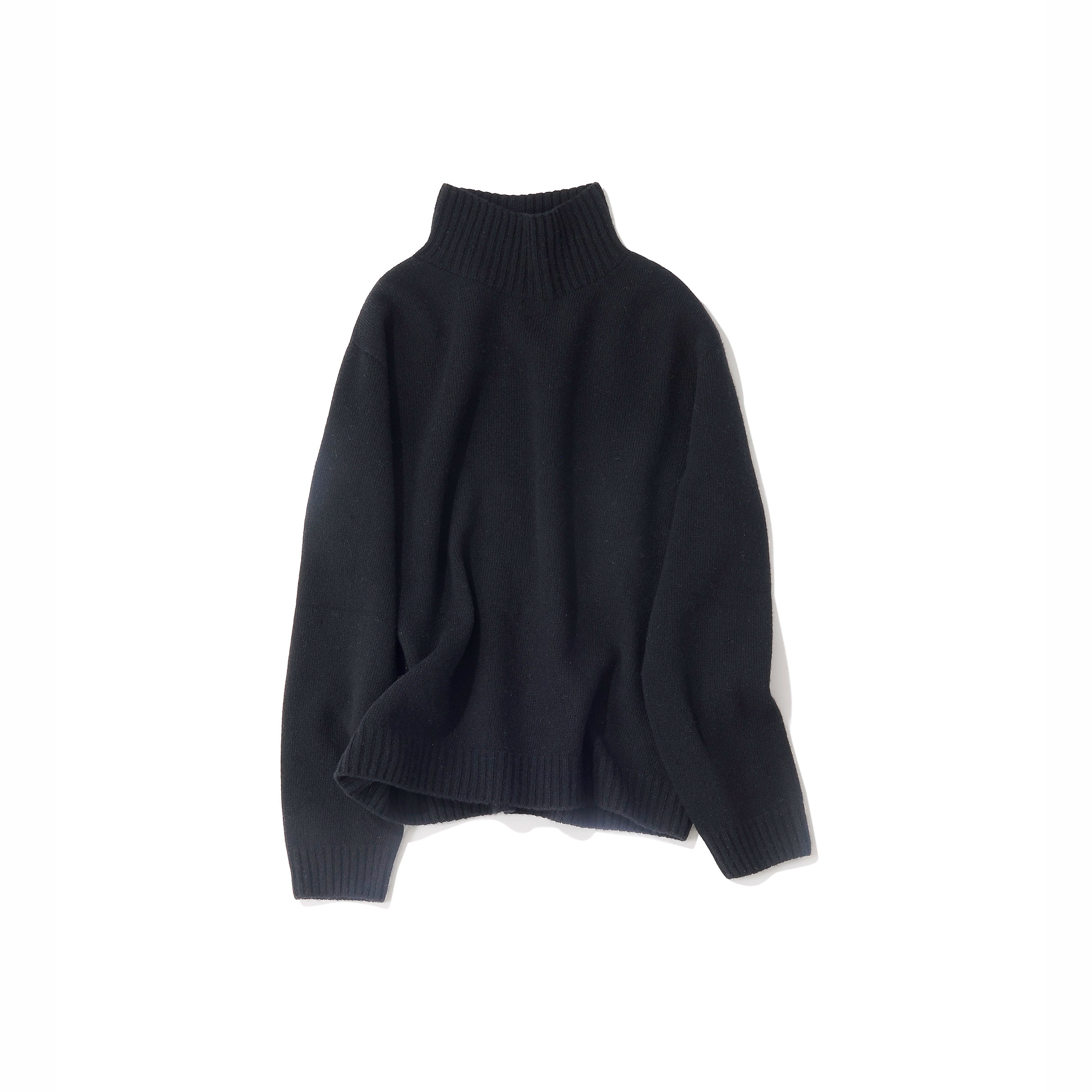 今気分の、black  knit